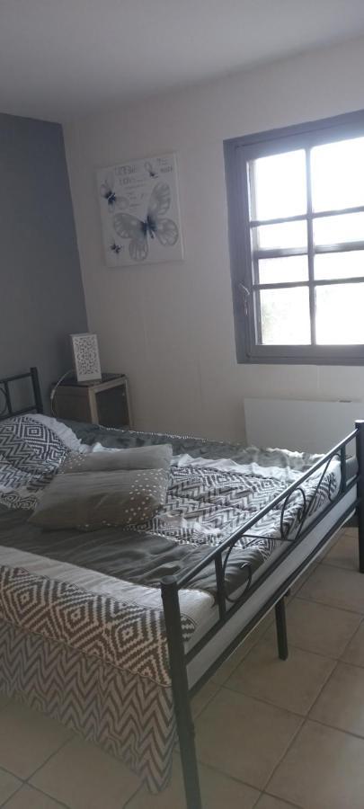 Petite Maison Dans La Campagne A 10 Mn A Pied Du Centre Ville 아흘르 외부 사진