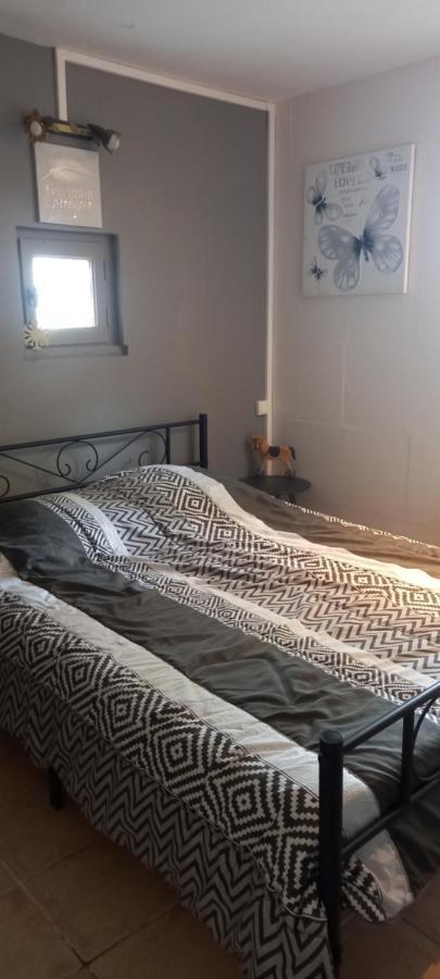 Petite Maison Dans La Campagne A 10 Mn A Pied Du Centre Ville 아흘르 외부 사진